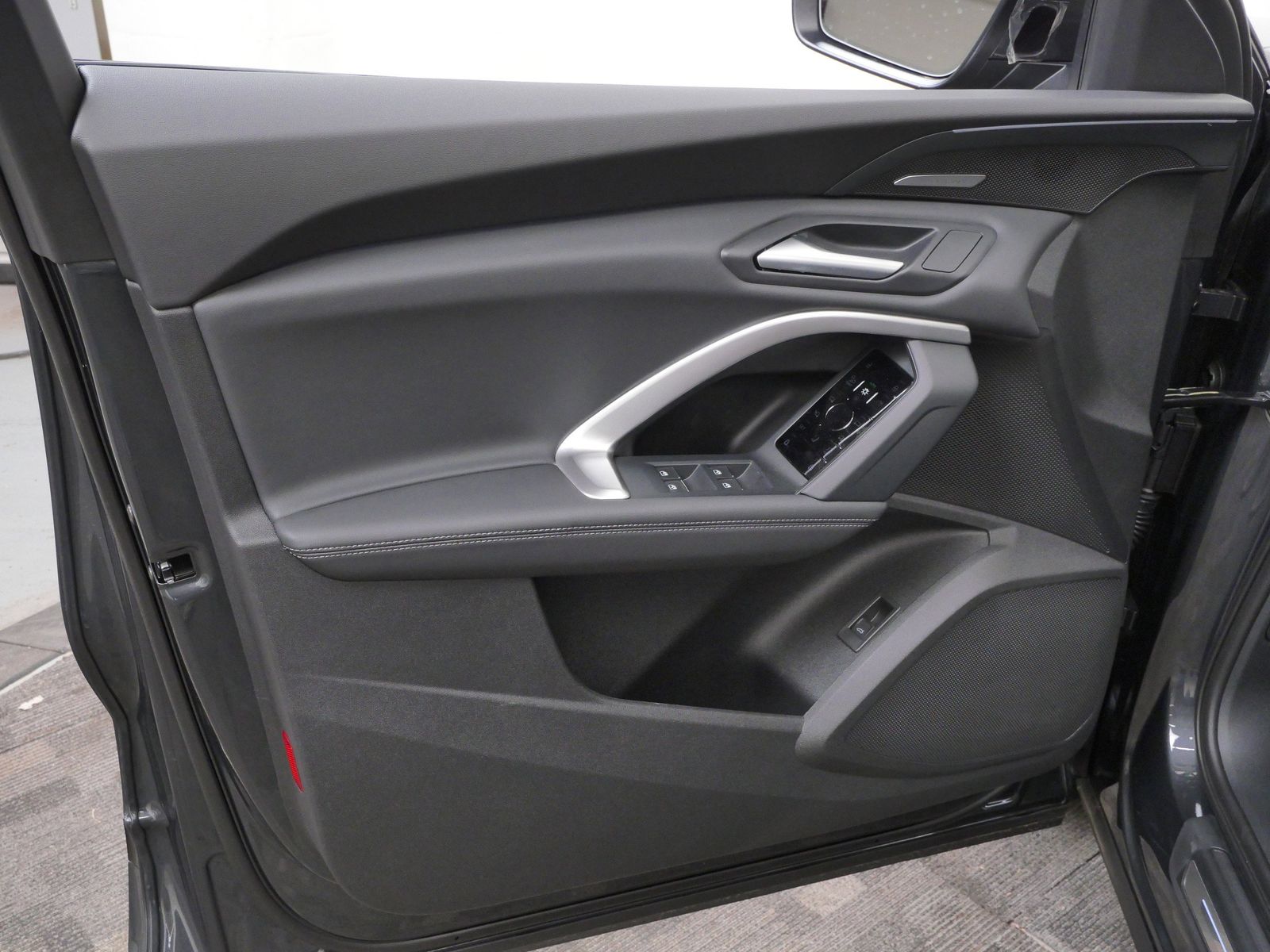 Thumbnail: 2026 Audi Q5 - 10