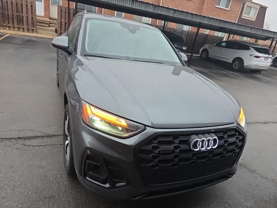 Thumbnail: 2023 Audi Q5 - 10