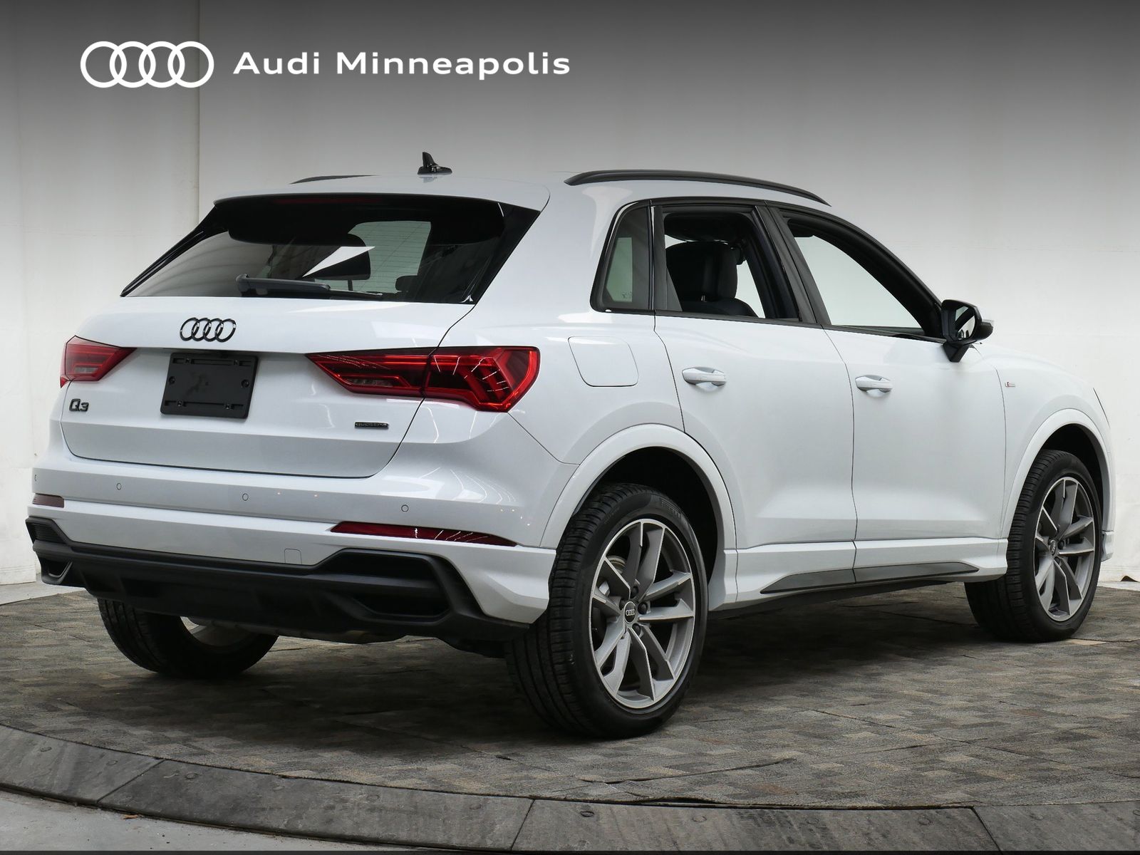 Thumbnail: 2025 Audi Q3 - 8