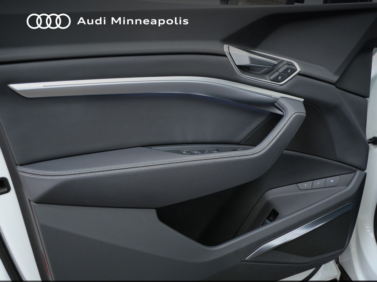 Thumbnail: 2024 Audi Q8 e-tron - 13