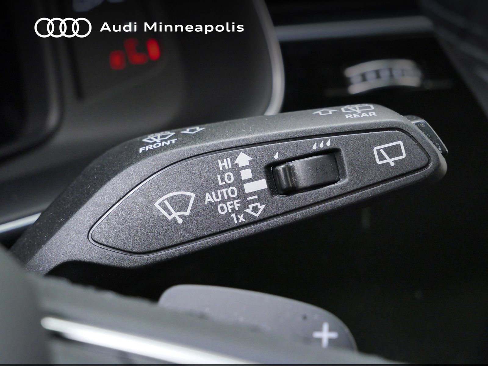Thumbnail: 2023 Audi Q7 - 25