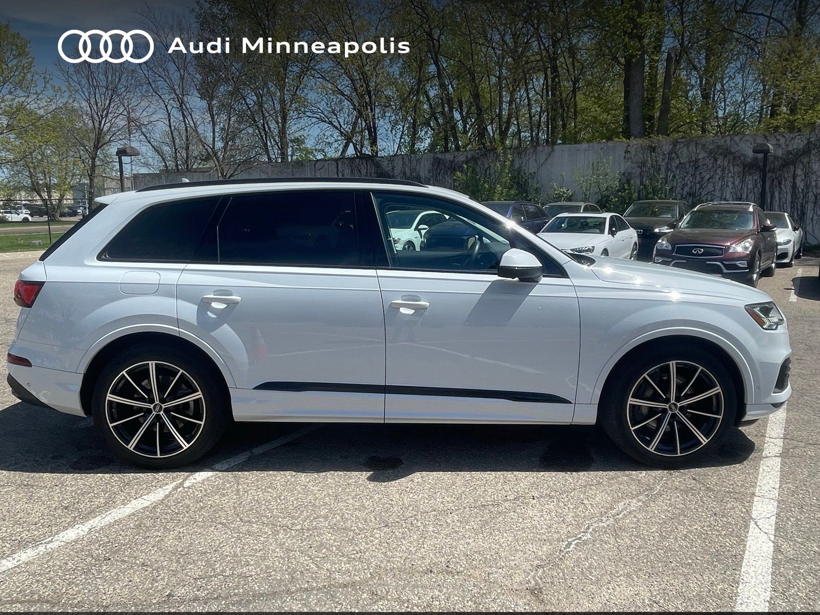 Thumbnail: 2023 Audi Q7 - 25