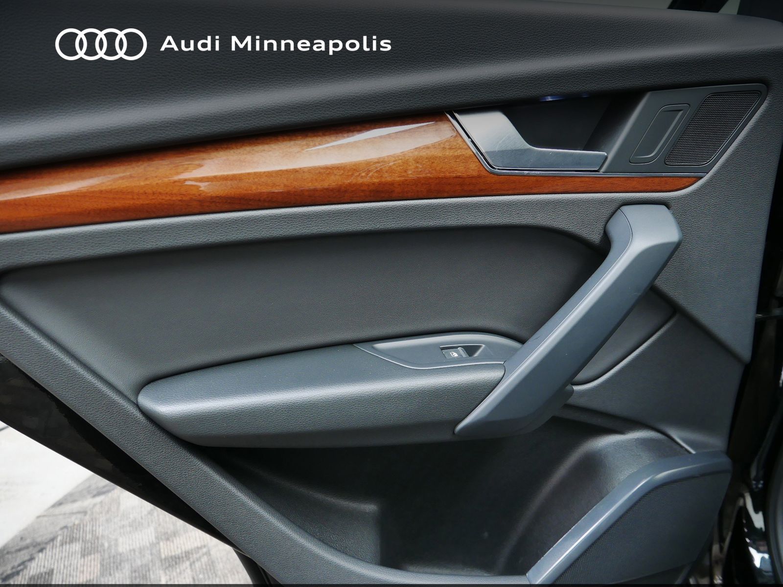 Thumbnail: 2023 Audi Q5 - 17