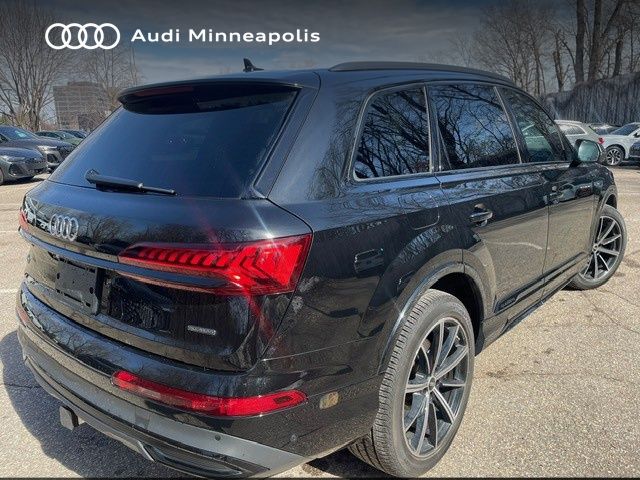 Thumbnail: 2023 Audi Q7 - 10