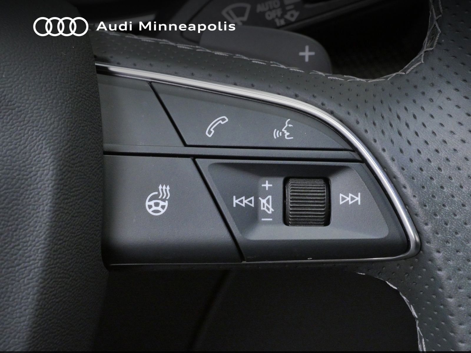 Thumbnail: 2023 Audi SQ5 - 24
