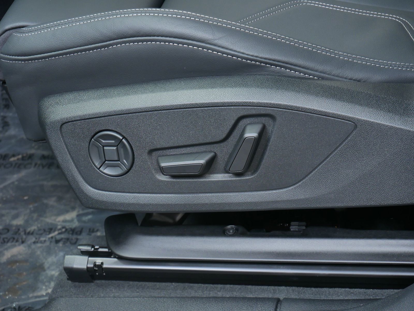 Thumbnail: 2025 Audi Q3 - 10