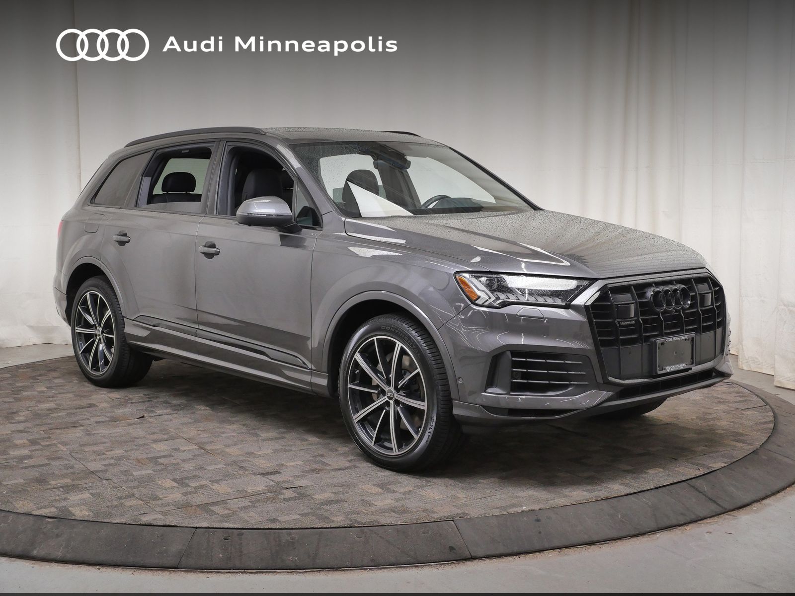 Thumbnail: 2023 Audi Q7 - 10
