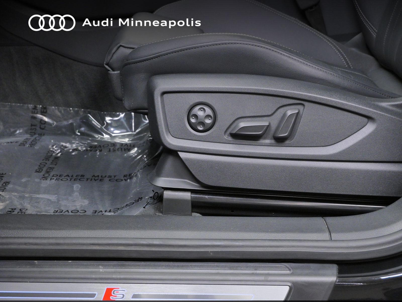 Thumbnail: 2025 Audi Q5 - 13