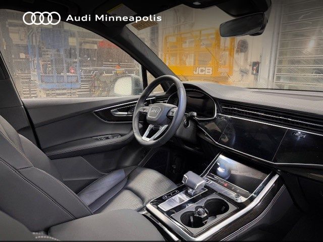 Thumbnail: 2025 Audi Q7 - 13