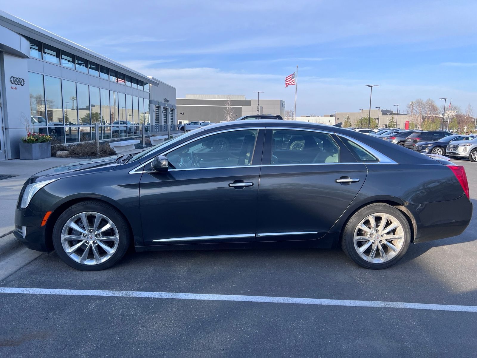 Thumbnail: 2014 Cadillac XTS - 2