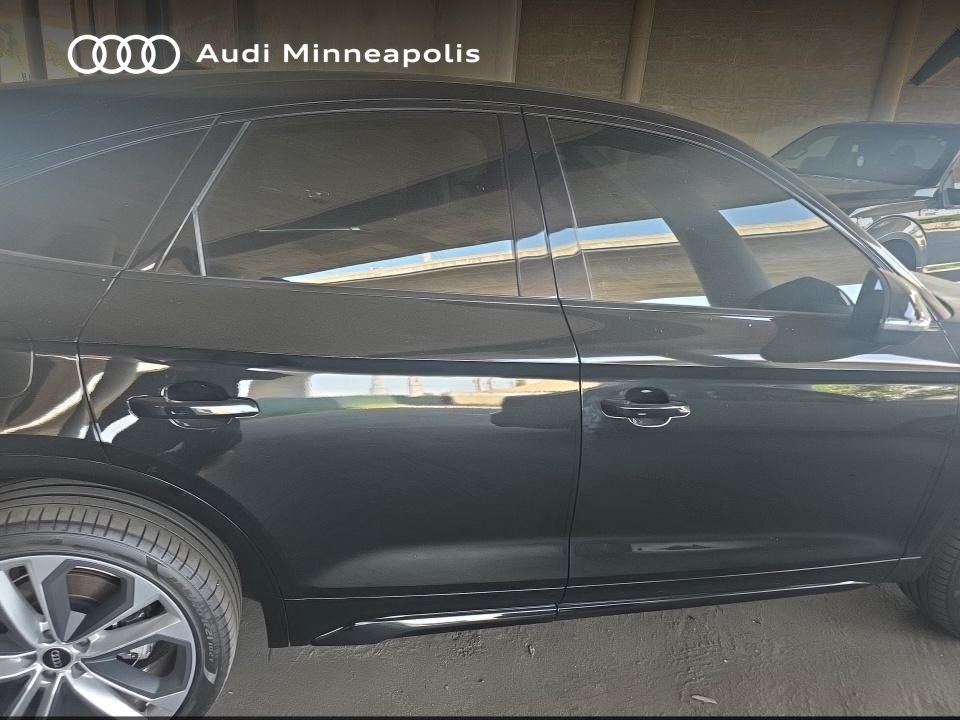 Thumbnail: 2023 Audi Q5 - 10