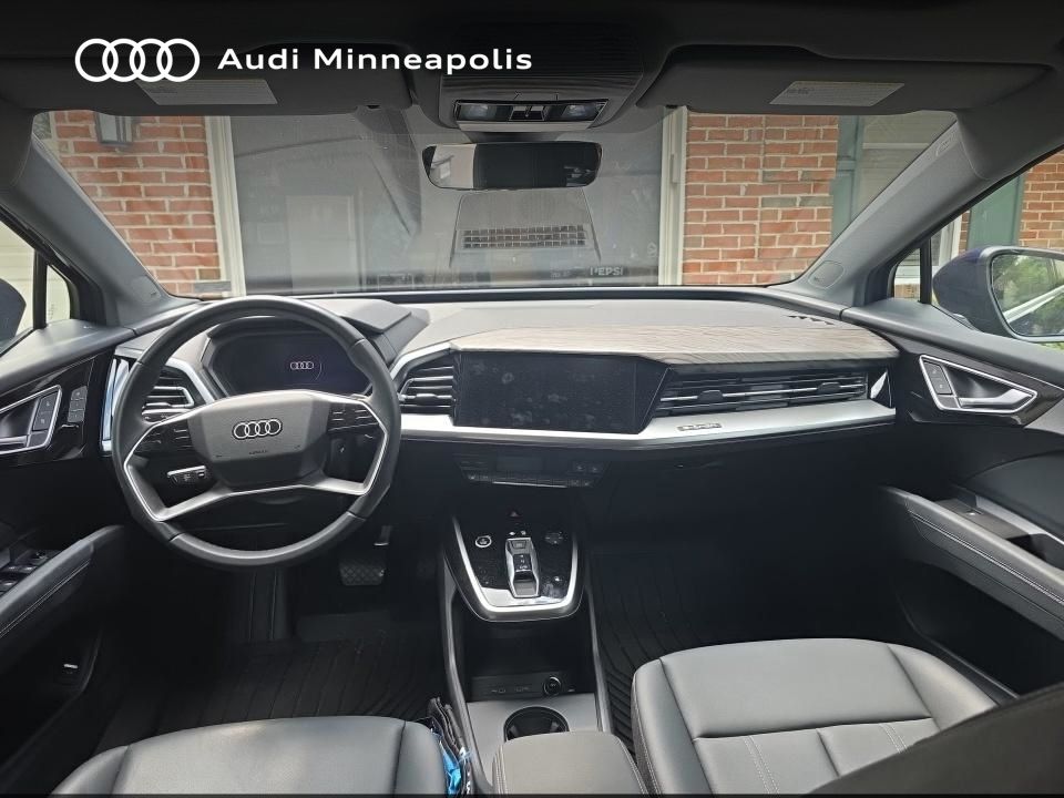 Thumbnail: 2023 Audi Q4 e-tron - 2