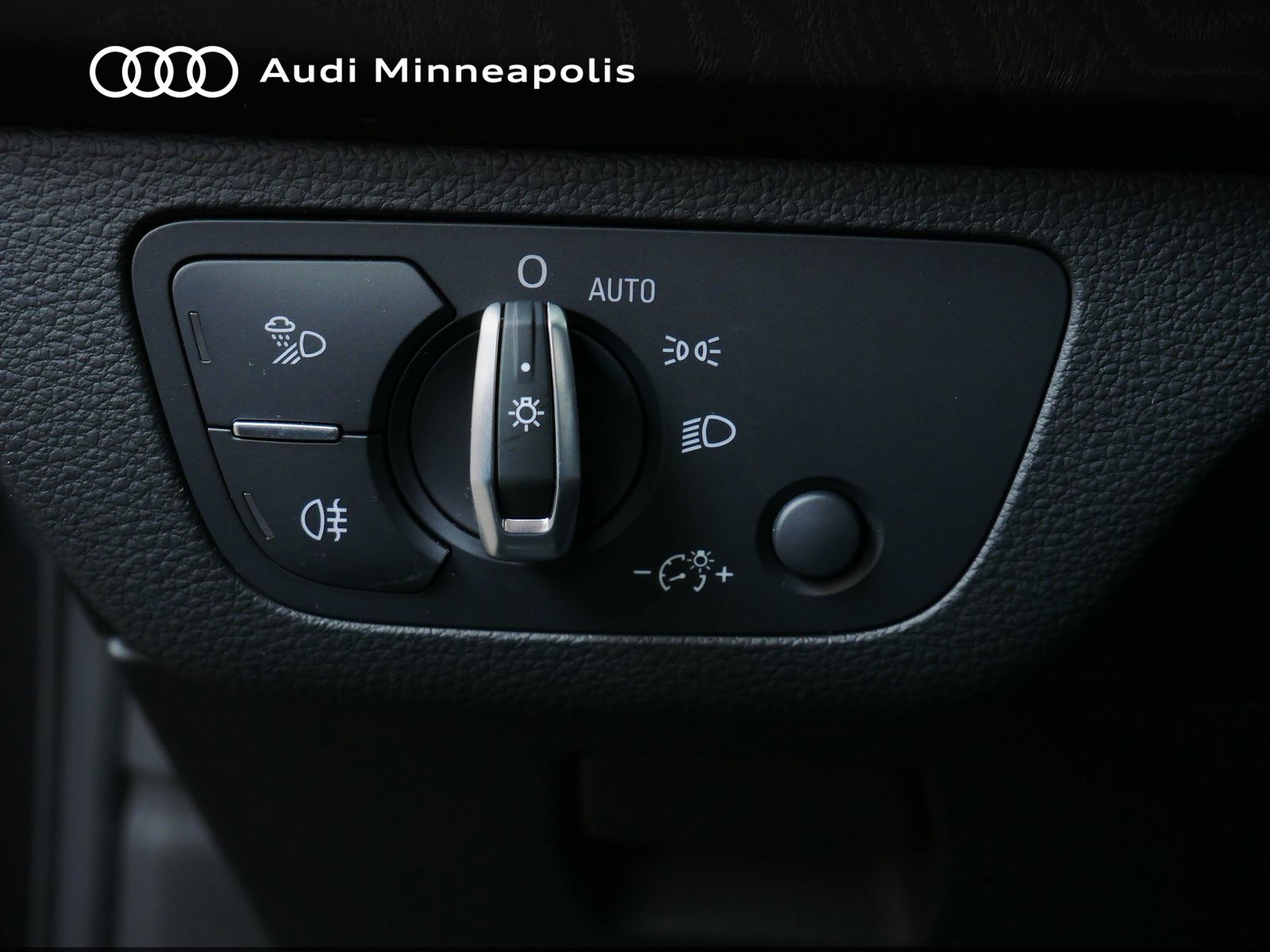 Thumbnail: 2019 Audi Q5 - 19