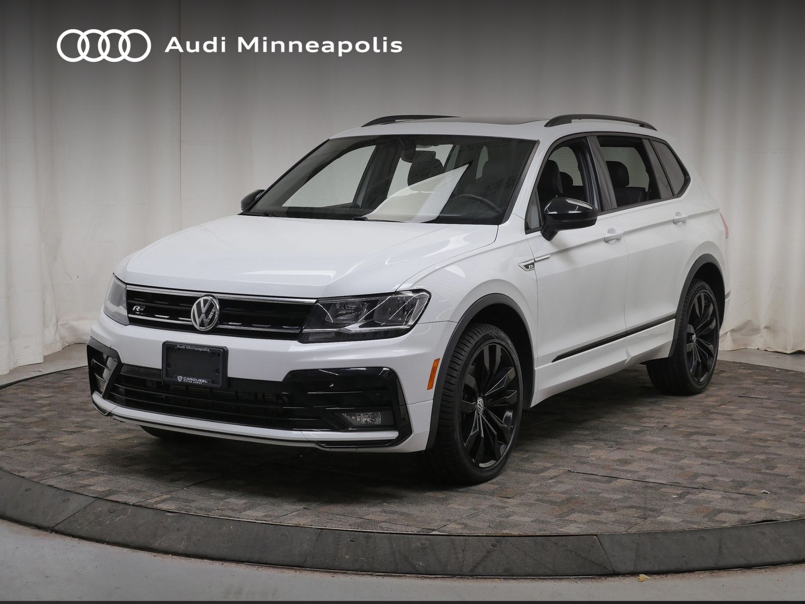Thumbnail: 2020 Volkswagen Tiguan - 1