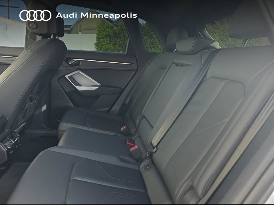 Thumbnail: 2023 Audi Q3 - 16