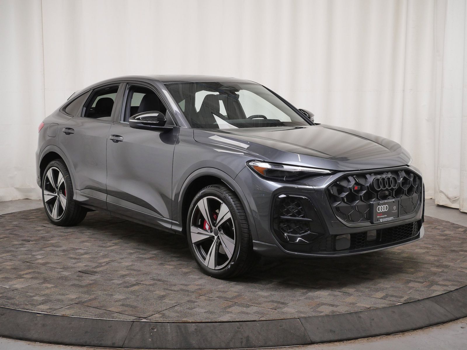 Thumbnail: 2026 Audi SQ5 - 8