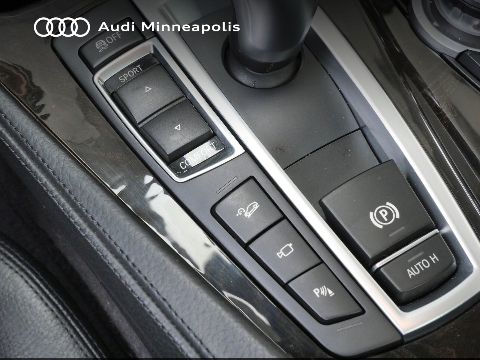 Thumbnail: 2013 BMW 5 Series - 29