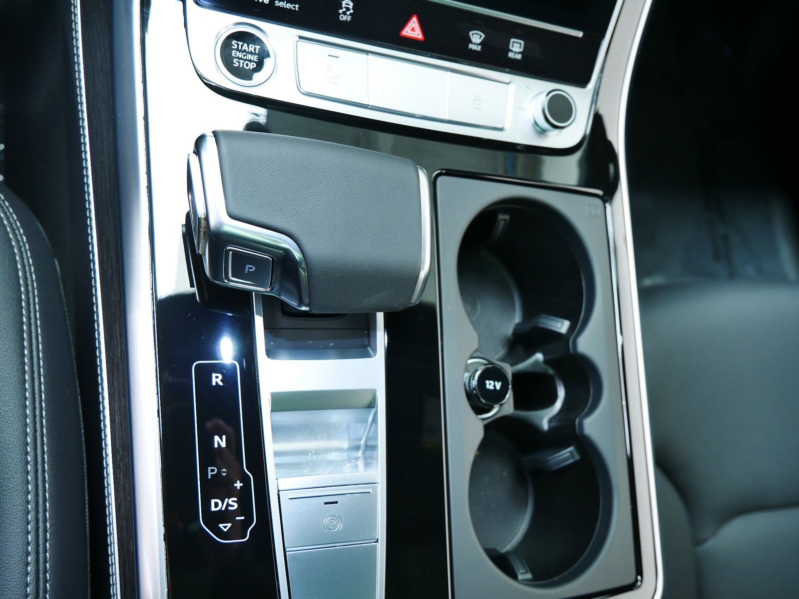 Thumbnail: 2026 Audi Q7 - 16