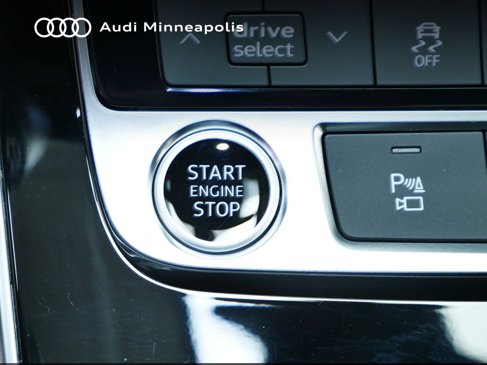 Thumbnail: 2025 Audi Q7 - 32