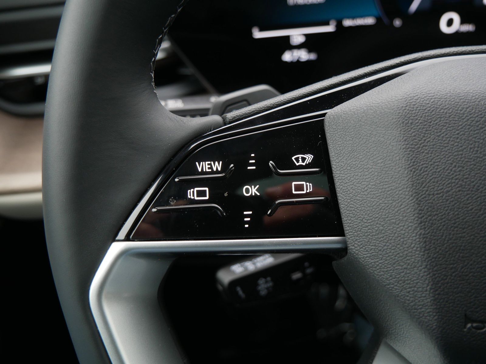 Thumbnail: 2025 Audi Q5 - 25