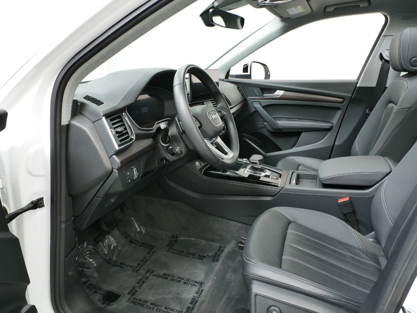 Used 2022 Audi Q5 Premium Plus with VIN WA1EAAFY4N2031330 for sale in Minneapolis, Minnesota