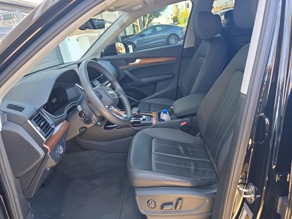 Thumbnail: 2023 Audi Q5 - 7