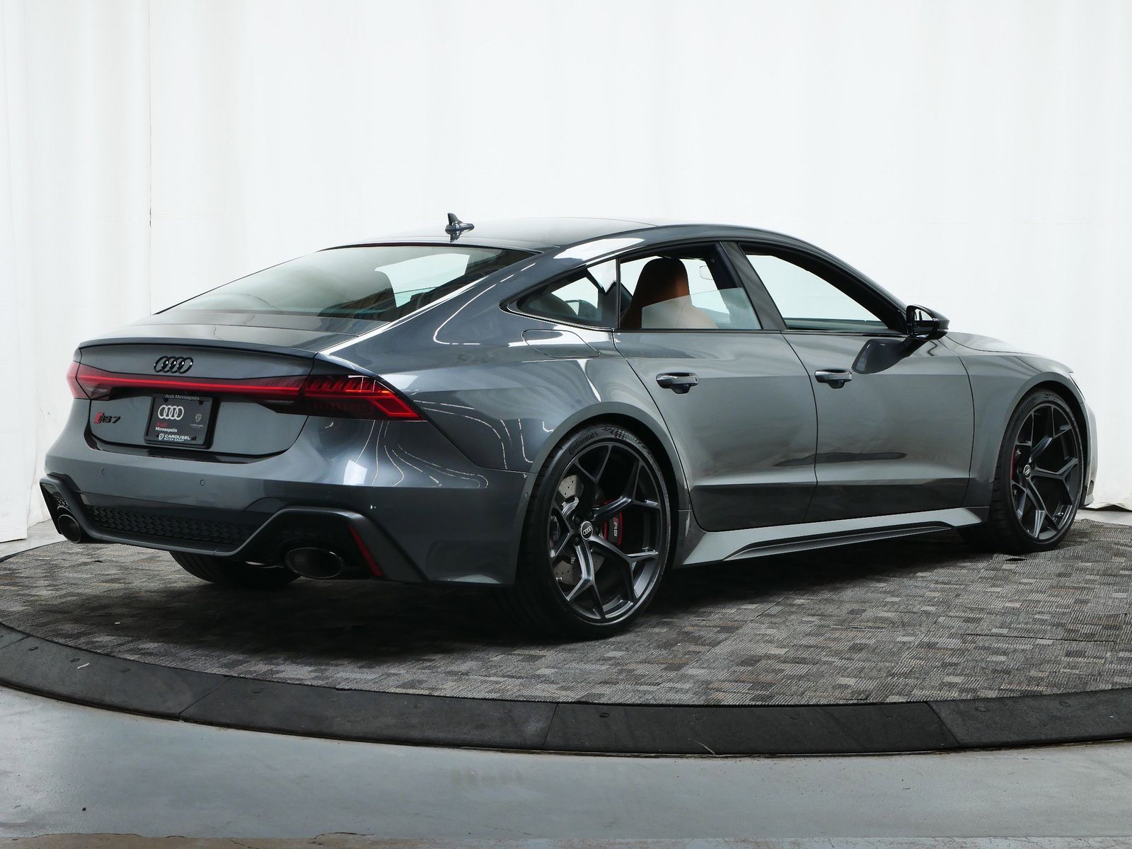 Thumbnail: 2025 Audi RS 7 - 6