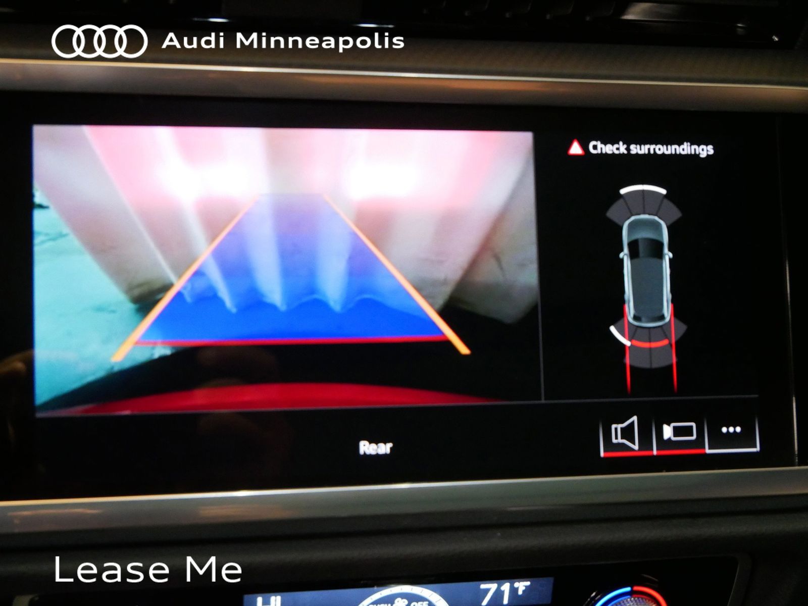 Thumbnail: 2025 Audi Q3 - 30