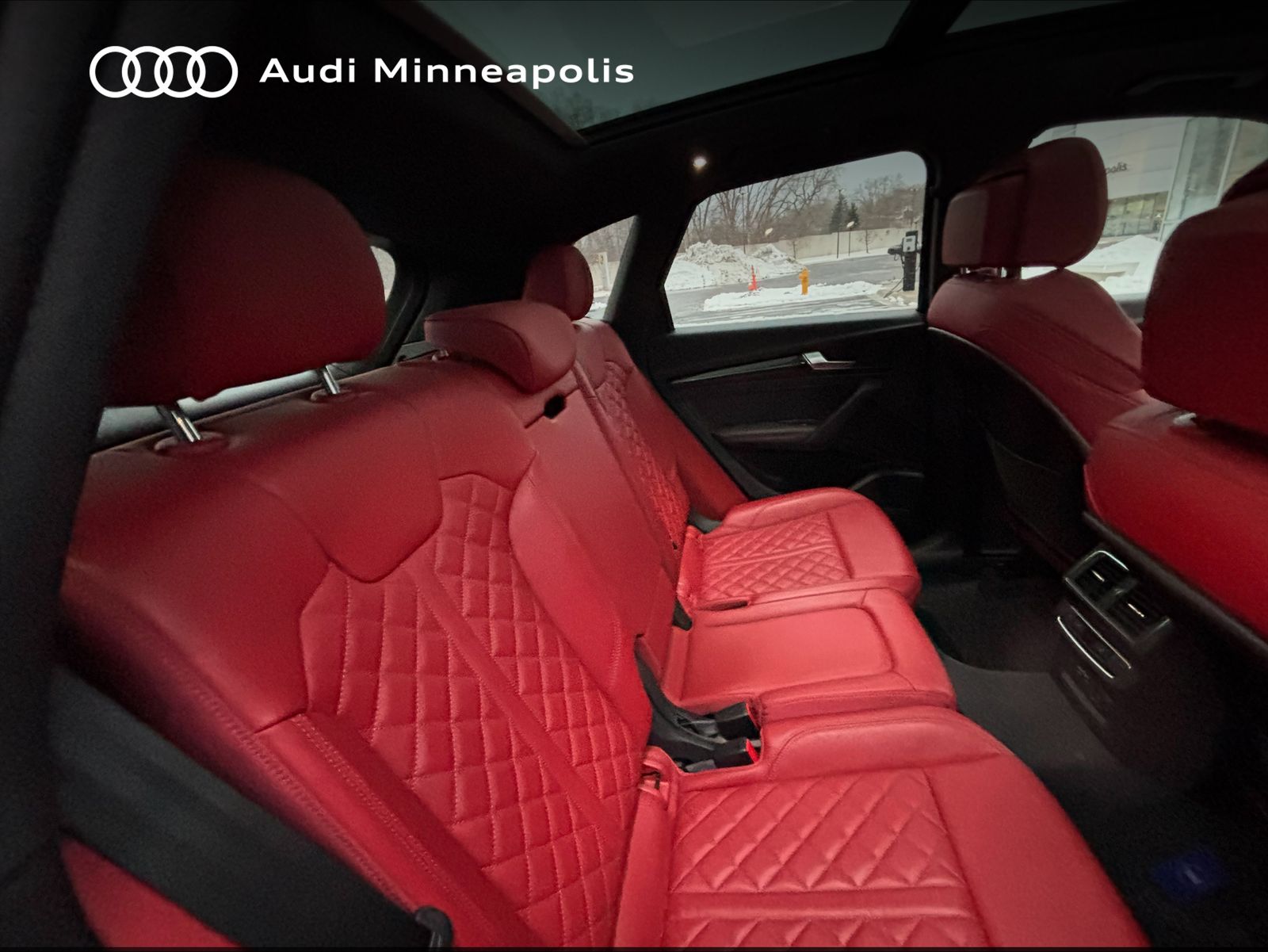 Thumbnail: 2019 Audi SQ5 - 11