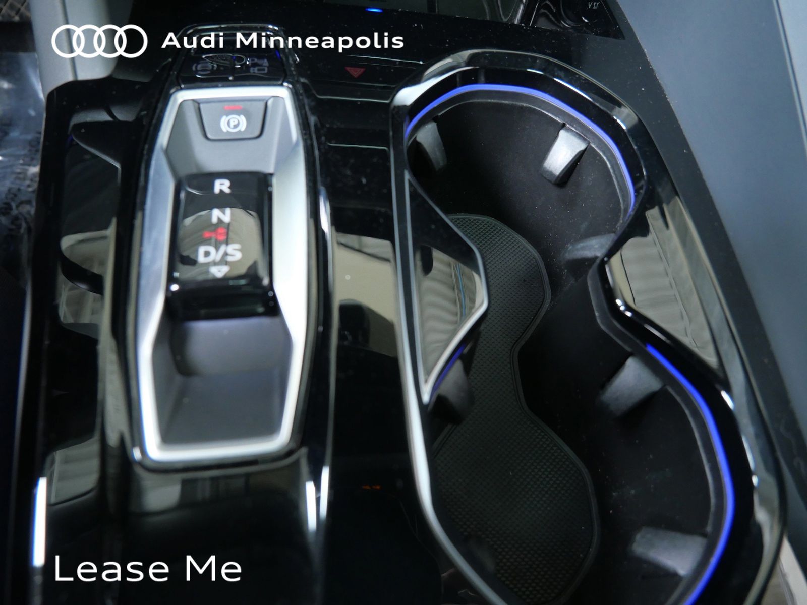 Thumbnail: 2025 Audi Q5 - 25