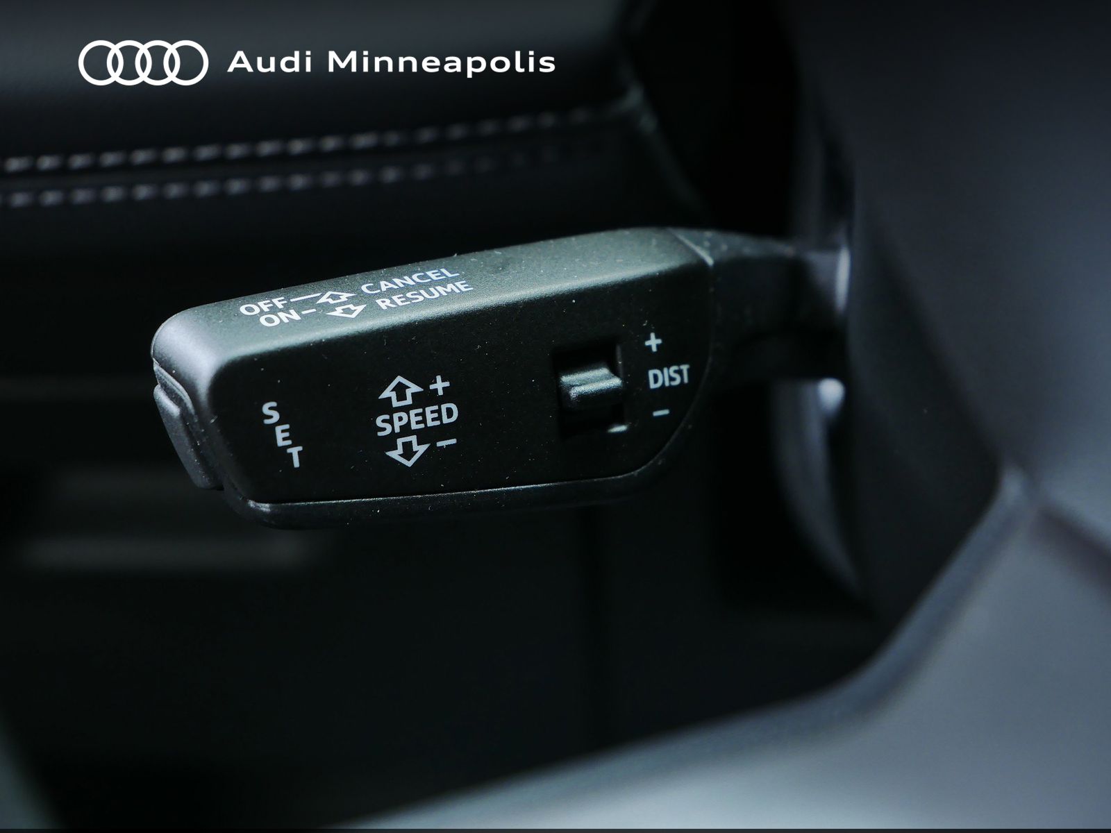 Thumbnail: 2025 Audi Q6 e-tron - 17