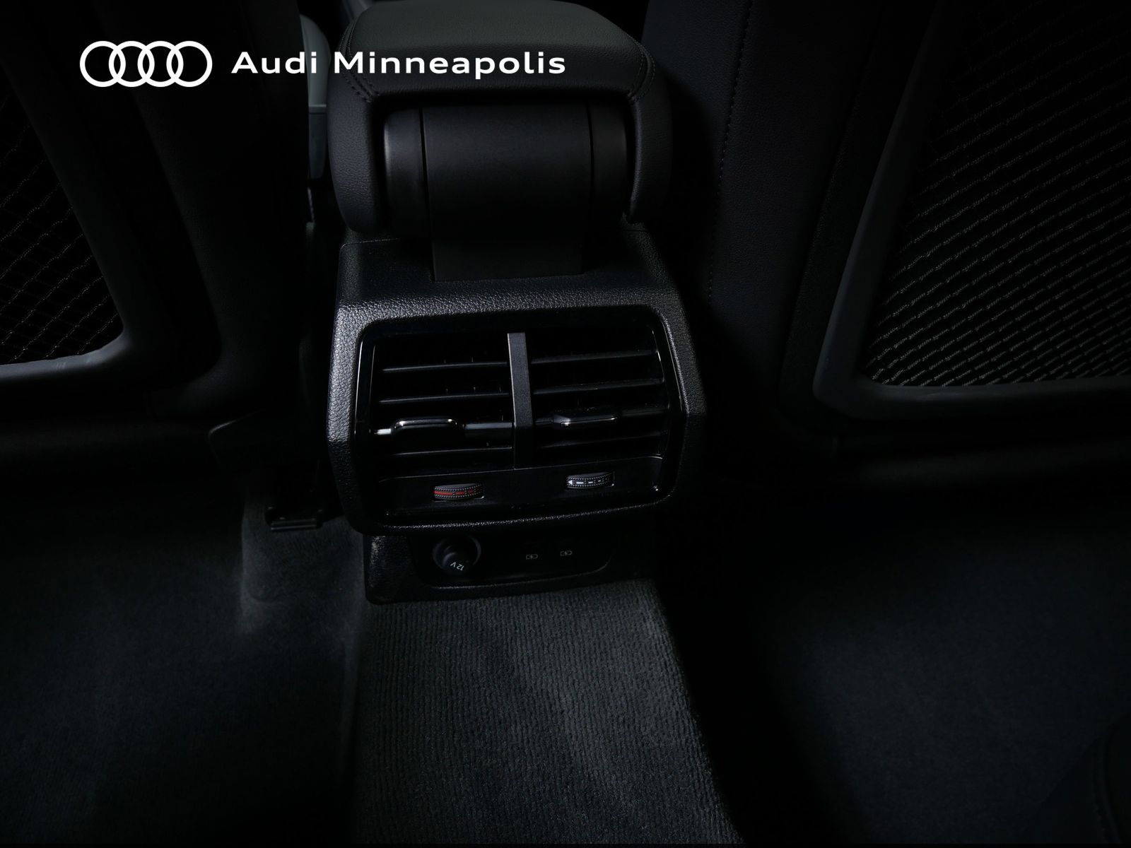 Thumbnail: 2025 Audi Q3 - 18