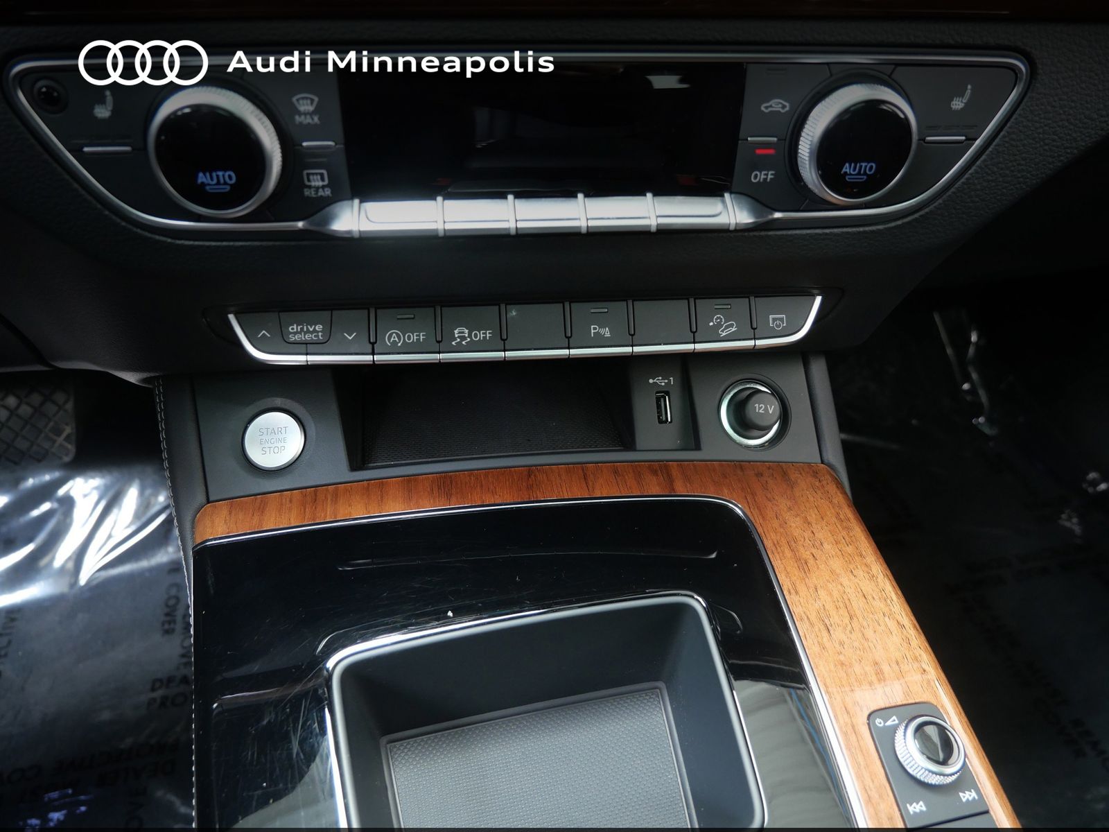 Thumbnail: 2023 Audi Q5 - 24