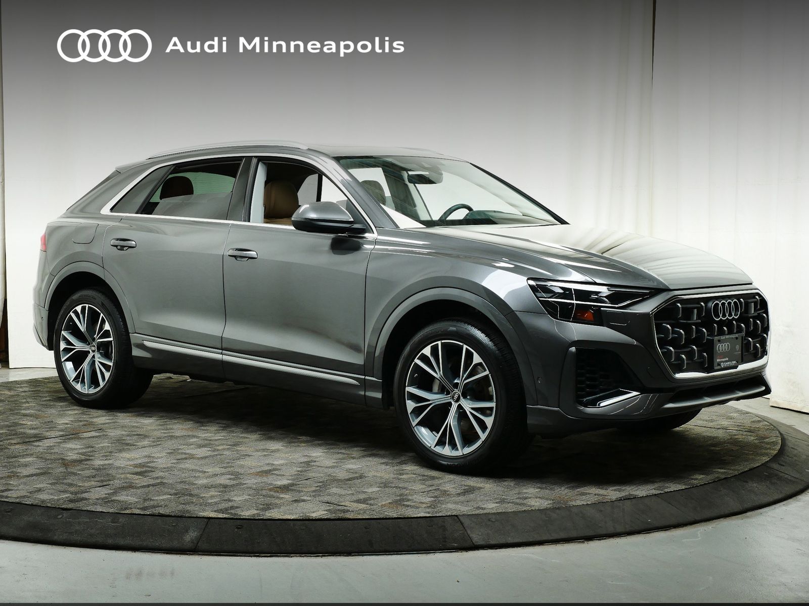 Thumbnail: 2025 Audi Q8 - 10