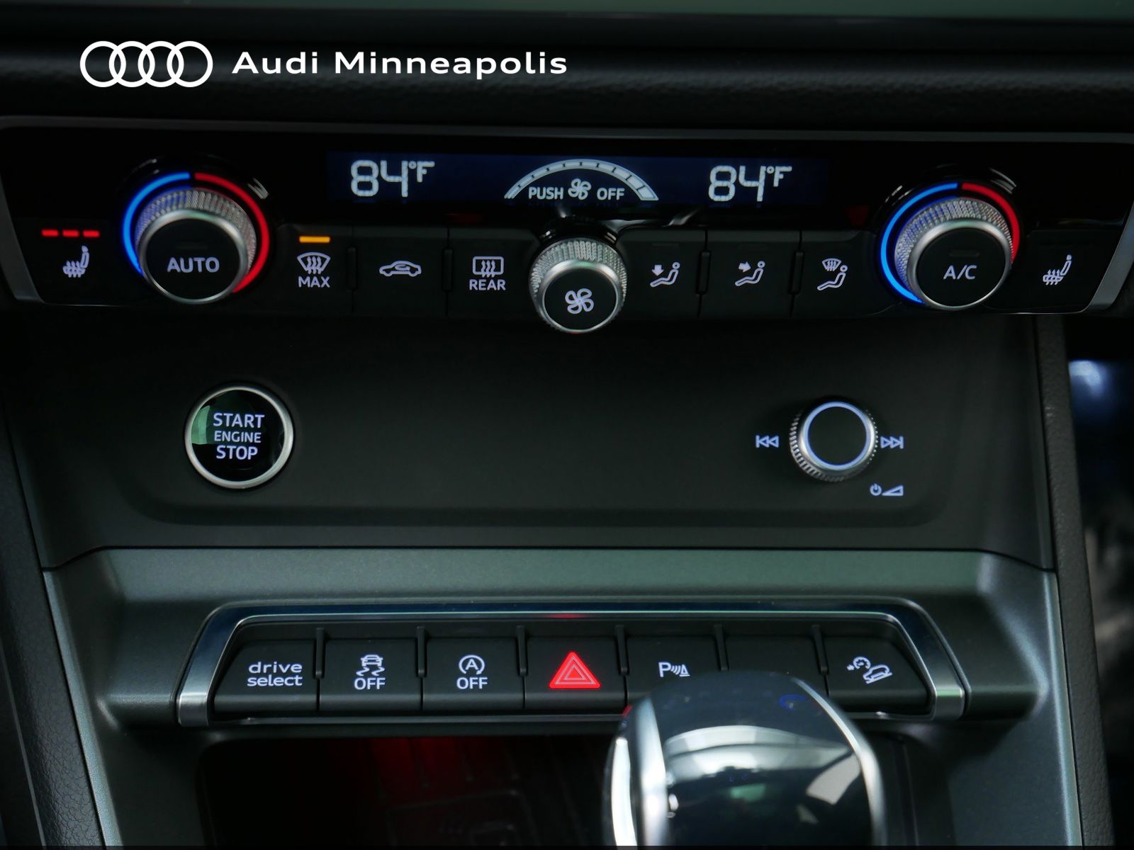 Thumbnail: 2025 Audi Q3 - 29