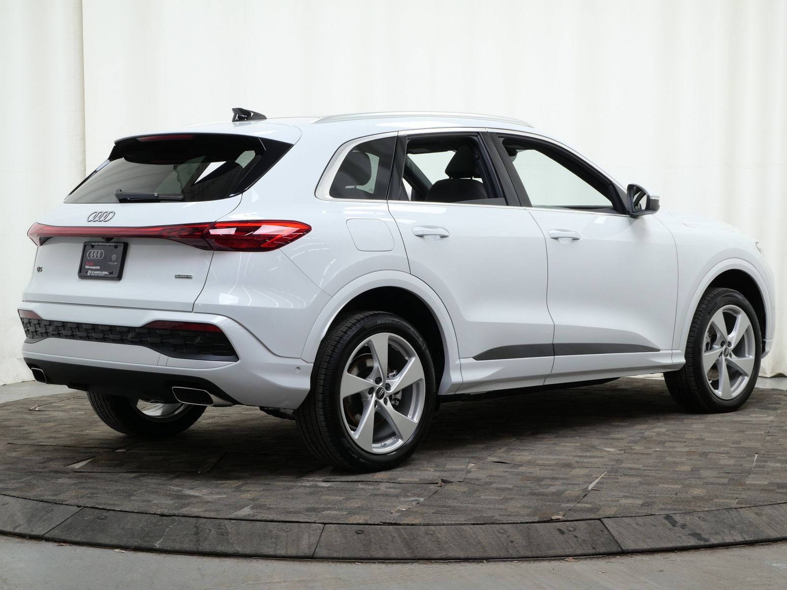 Thumbnail: 2025 Audi Q5 - 6