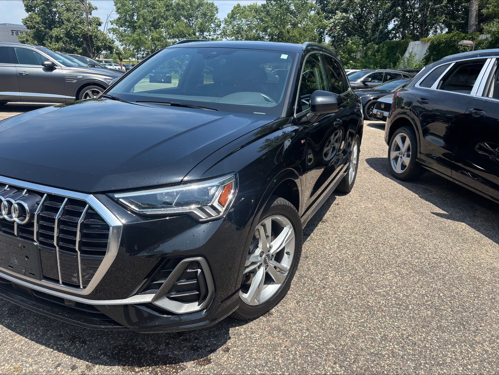 Thumbnail: 2020 Audi Q3 - 1
