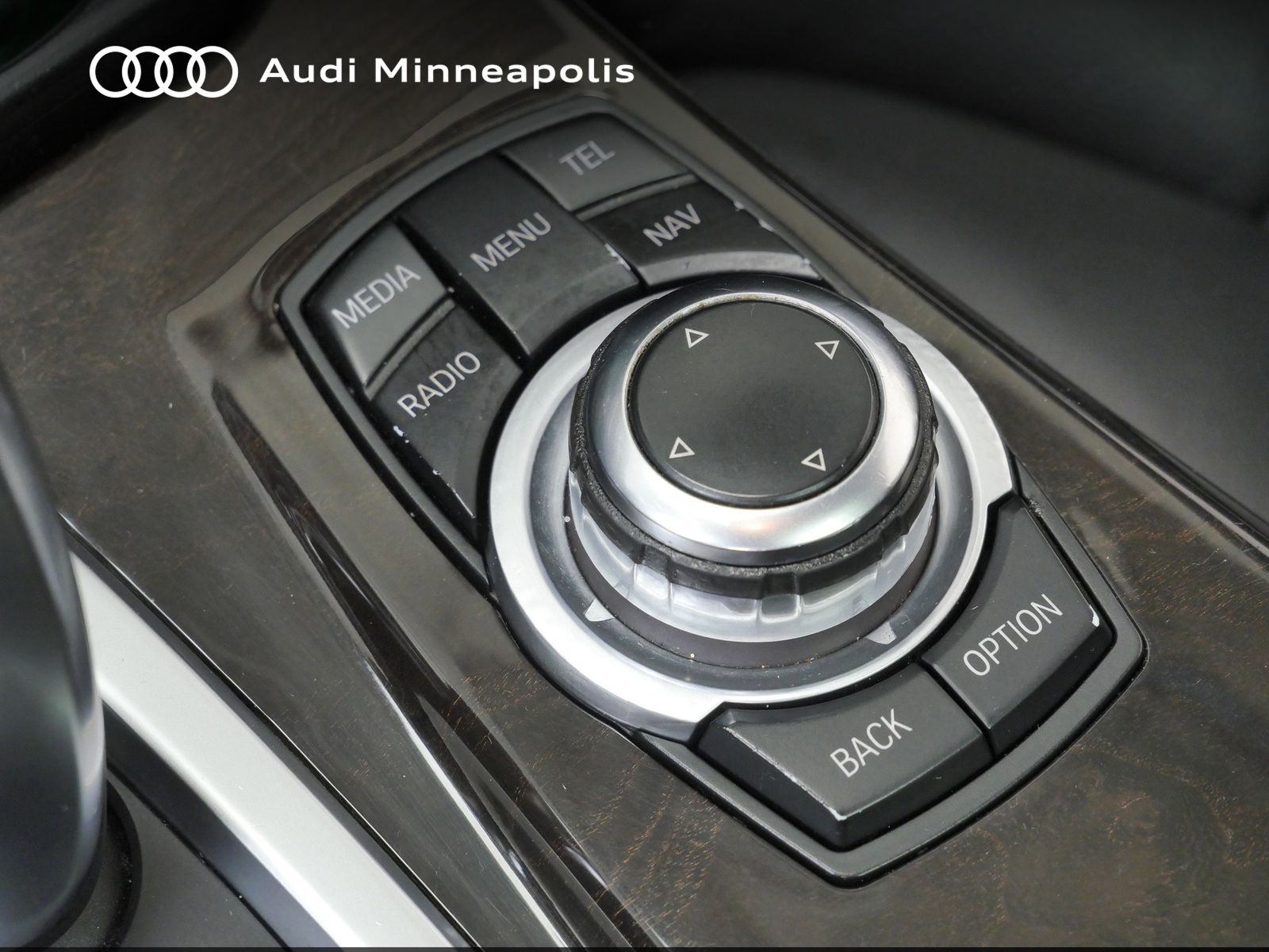 Thumbnail: 2013 BMW 5 Series - 30