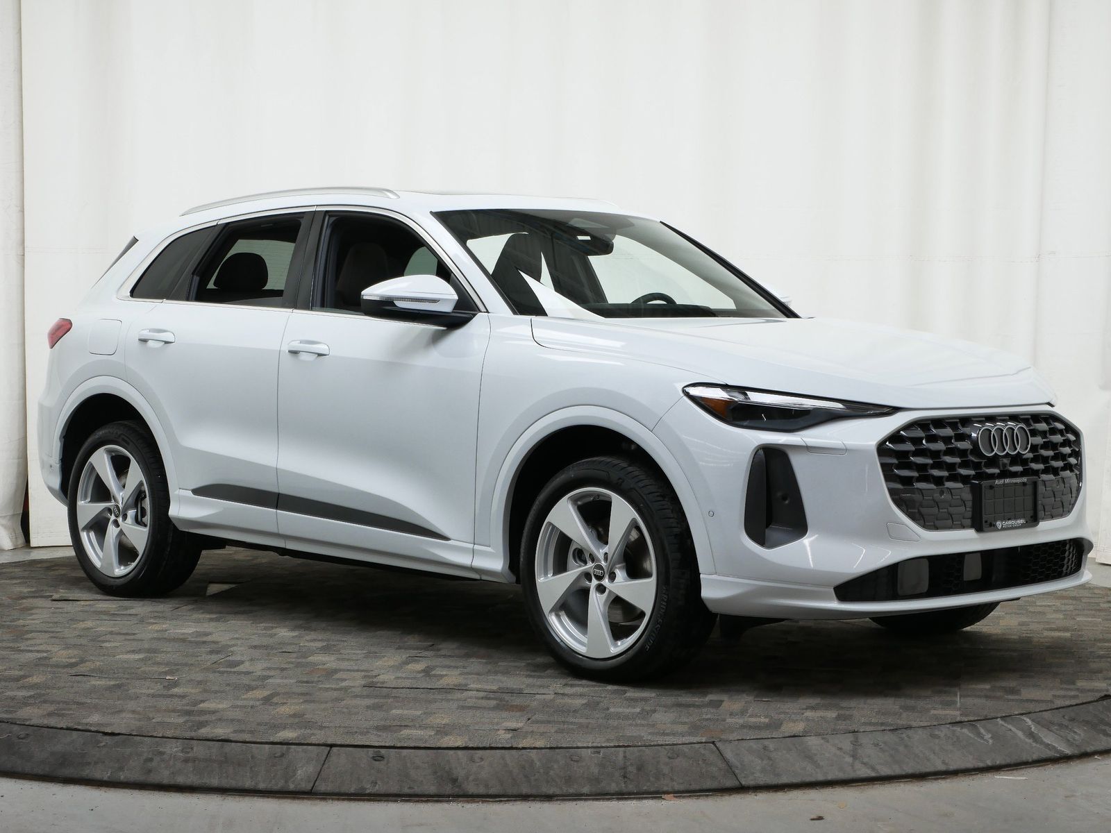 Thumbnail: 2025 Audi Q5 - 8