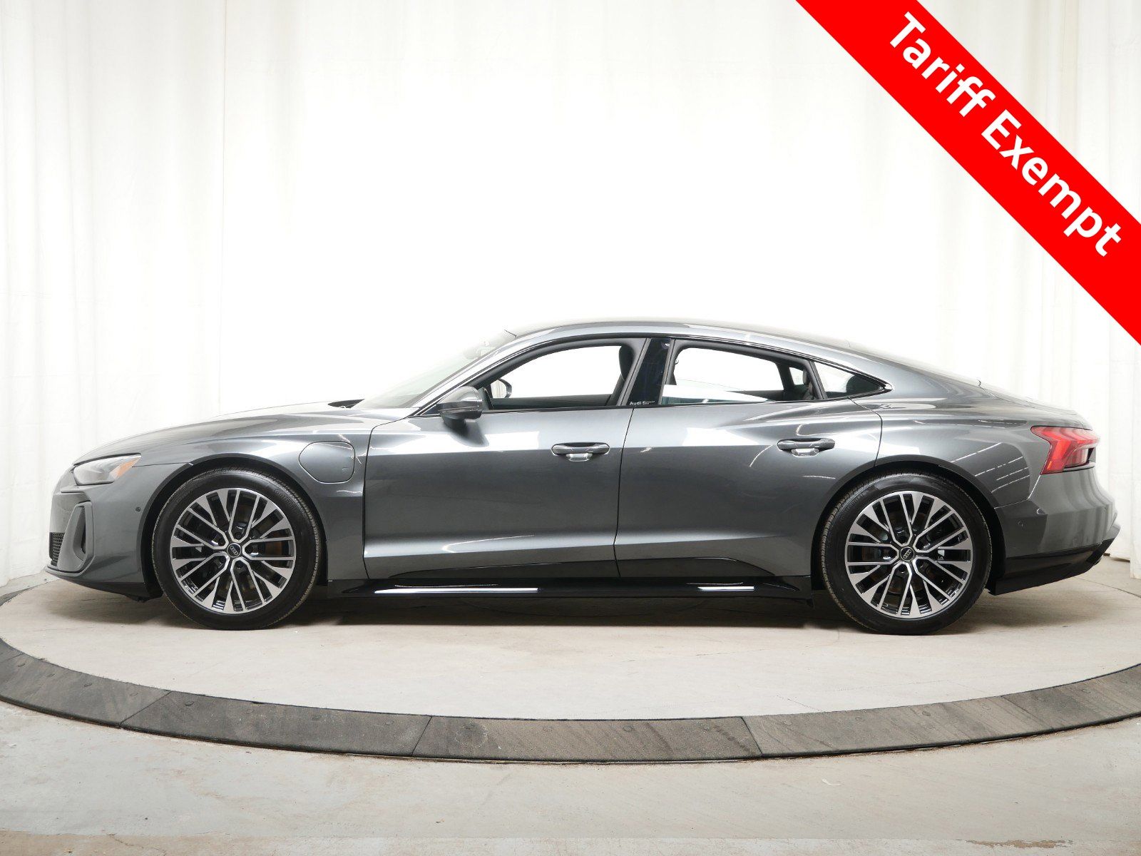 2025 Audi e-tron GT Premium Plus photo 3