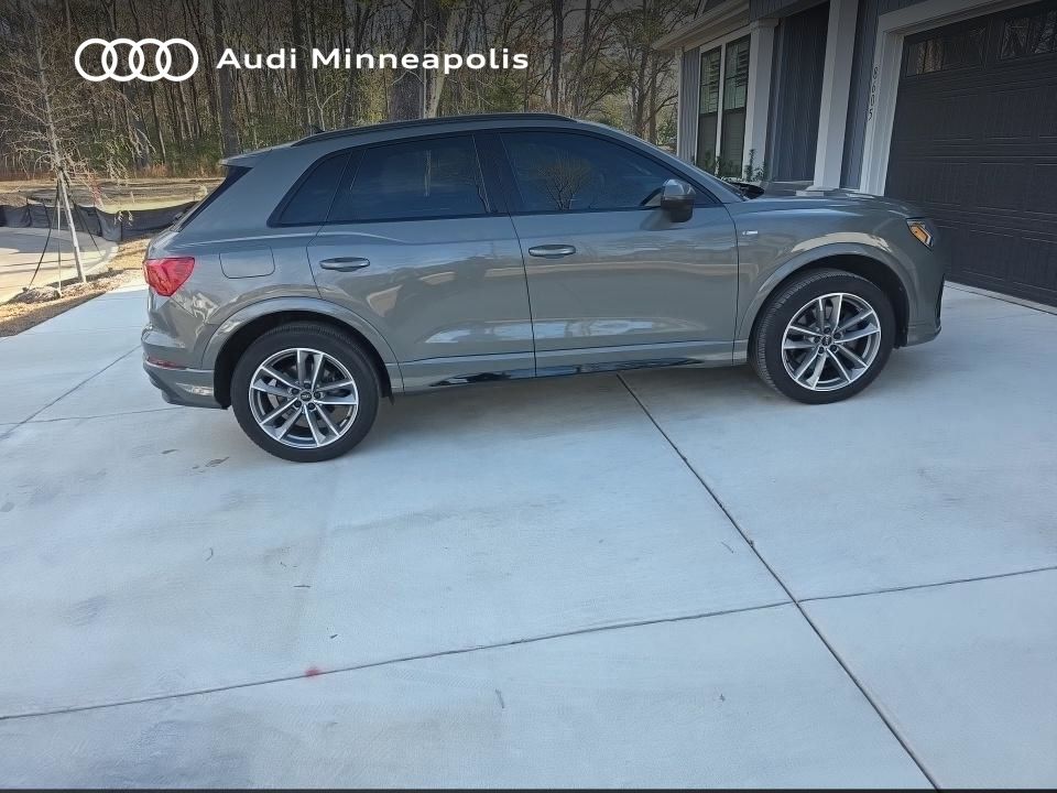 Thumbnail: 2023 Audi Q3 - 13
