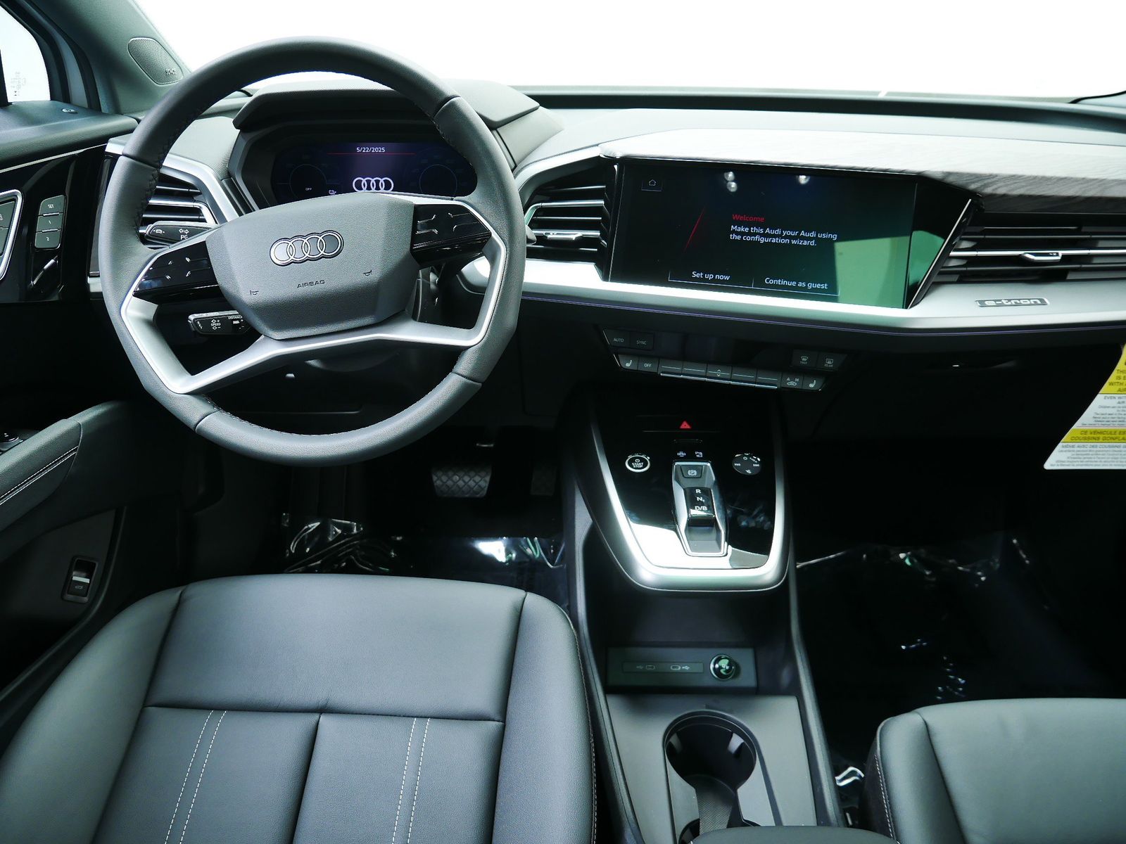 Thumbnail: 2025 Audi Q4 e-tron - 13