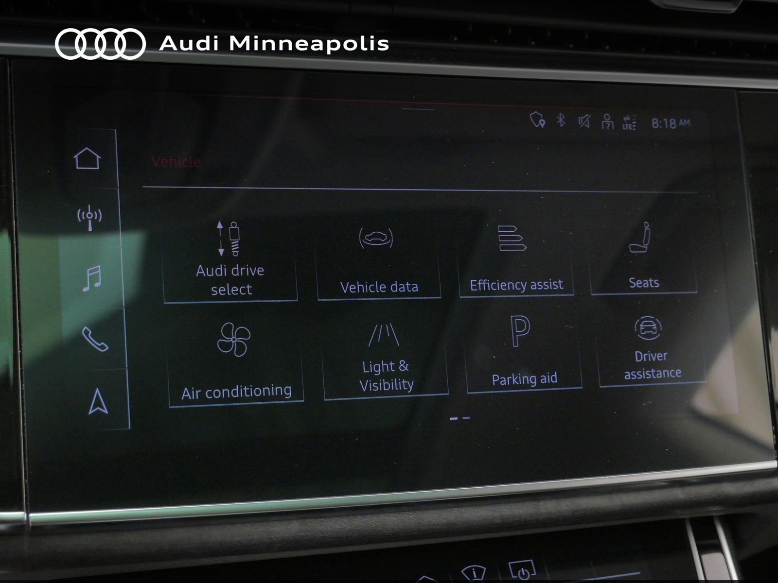 Thumbnail: 2023 Audi Q8 - 25