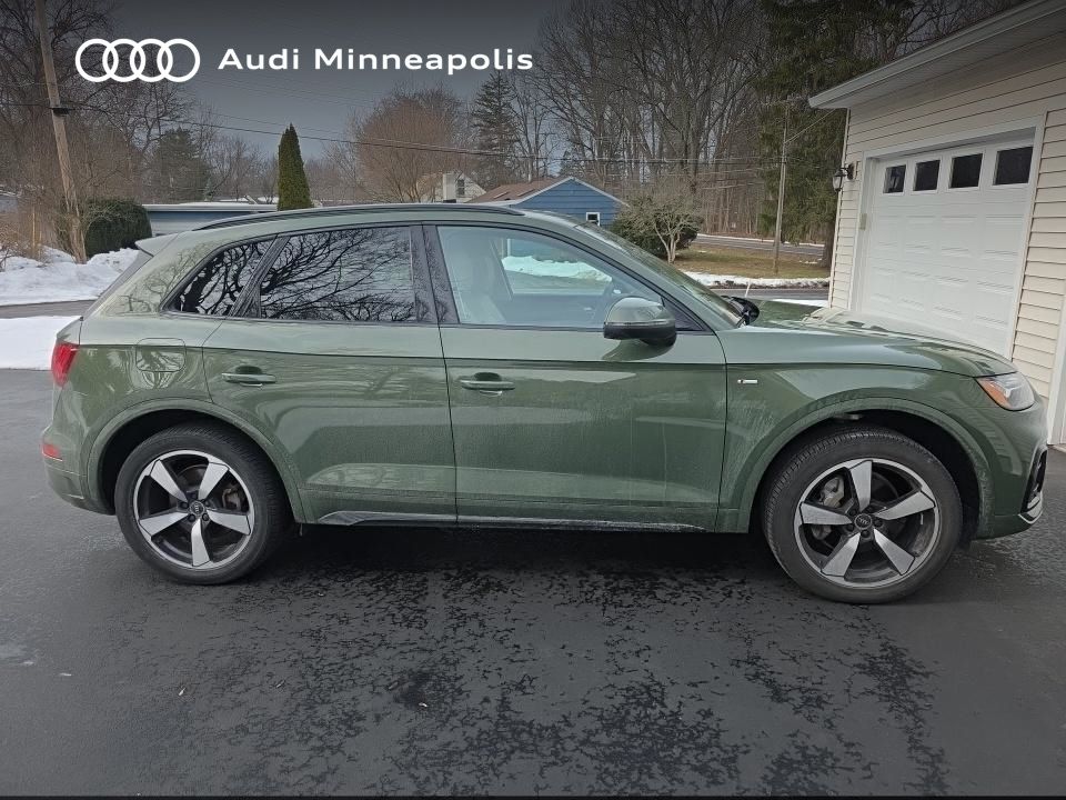 Thumbnail: 2023 Audi Q5 - 4