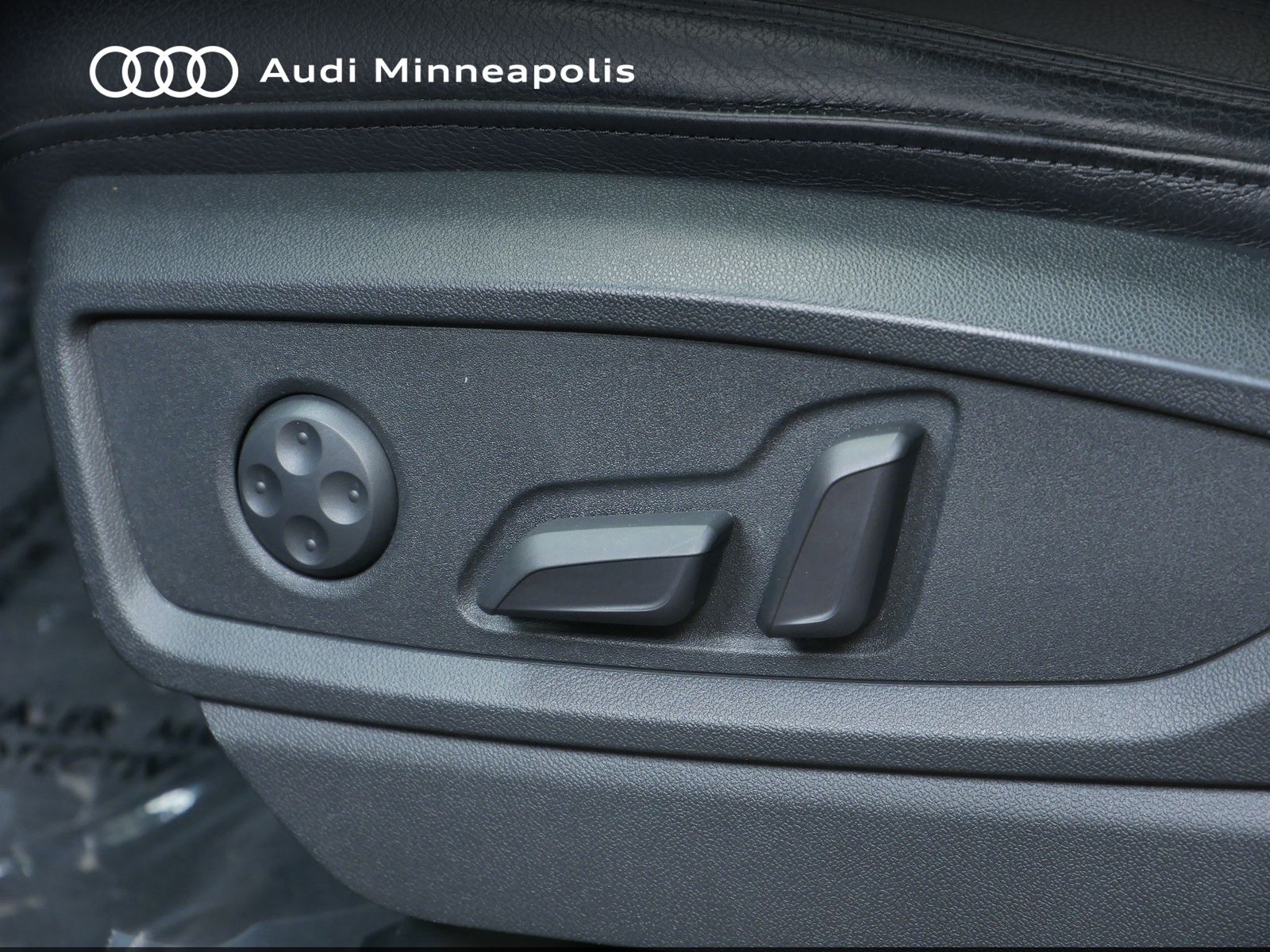 Thumbnail: 2020 Audi Q5 - 13