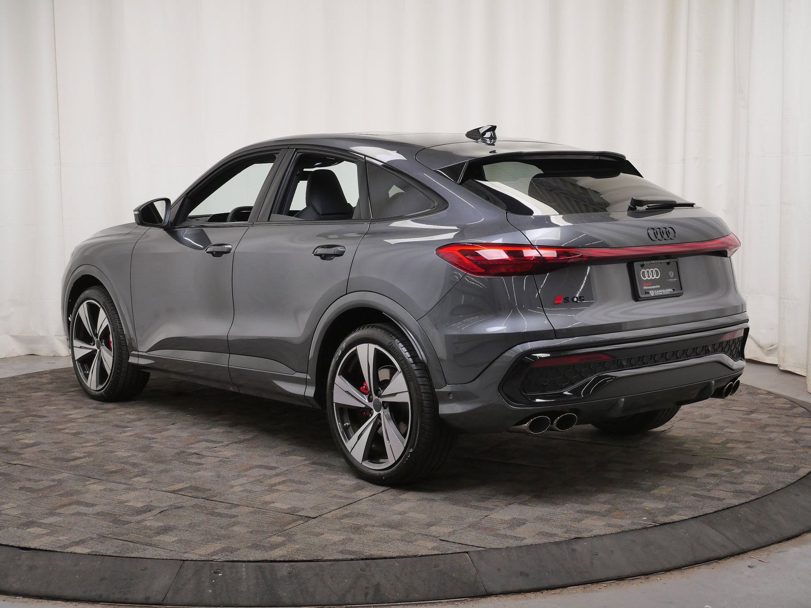 Thumbnail: 2026 Audi SQ5 - 4