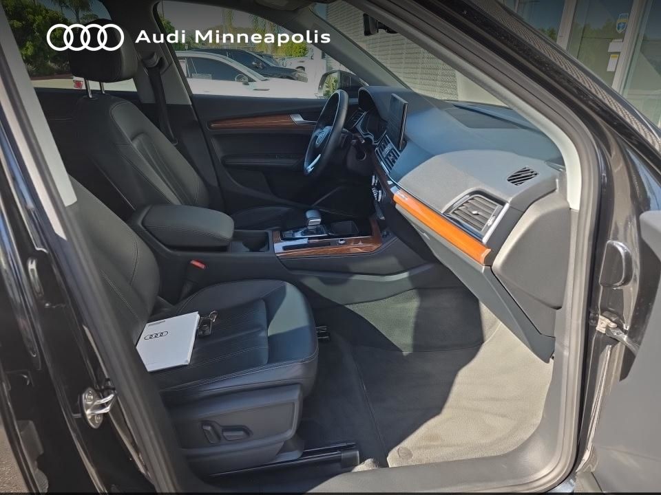 Thumbnail: 2023 Audi Q5 - 18