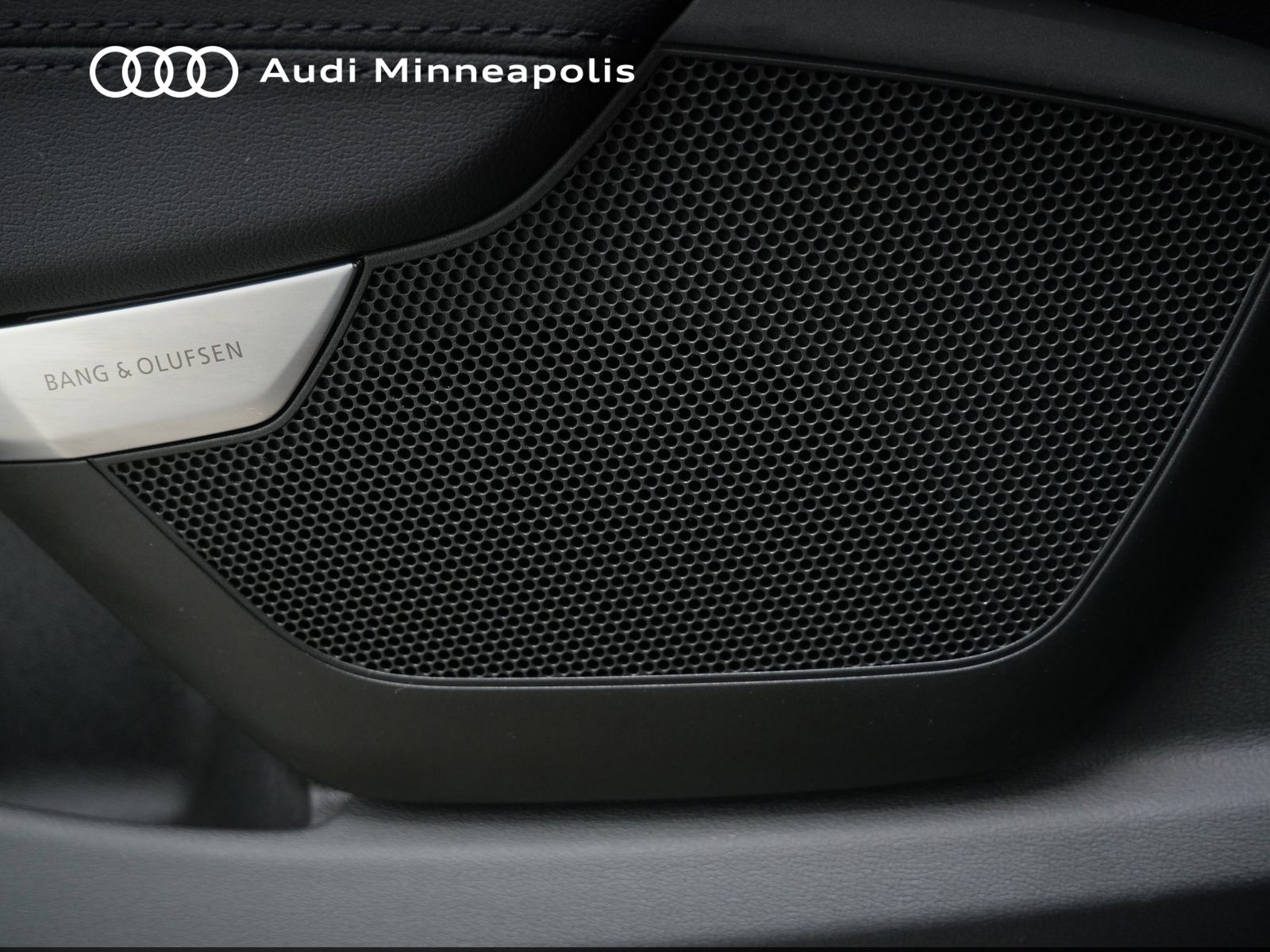 Thumbnail: 2023 Audi e-tron GT - 18