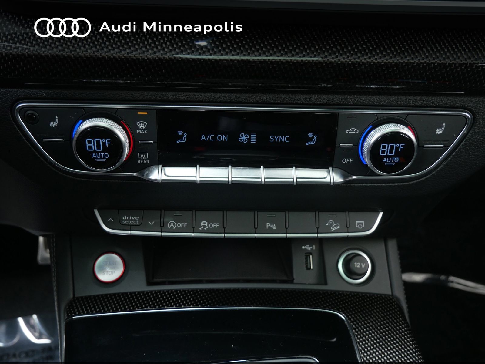 Thumbnail: 2023 Audi SQ5 - 23