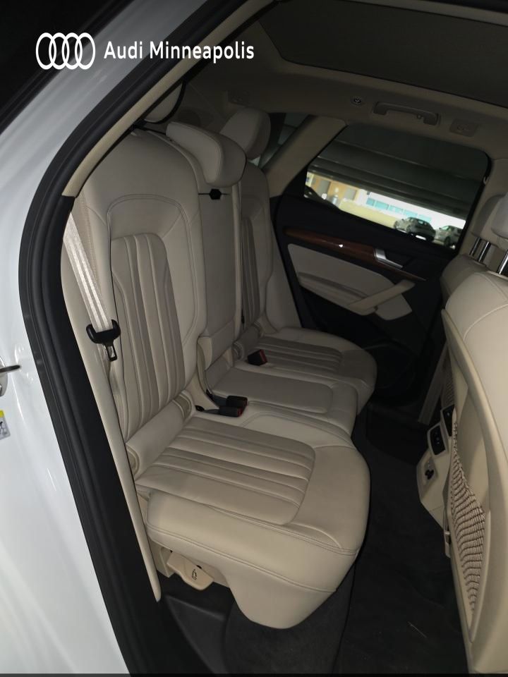 Thumbnail: 2023 Audi Q5 - 12